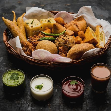 Oyo Golden Inn Hotel Meerut Bagian luar foto
