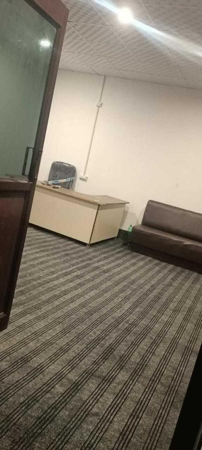 Oyo Golden Inn Hotel Meerut Bagian luar foto