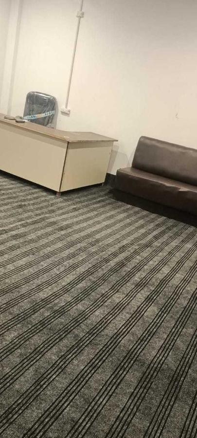 Oyo Golden Inn Hotel Meerut Bagian luar foto